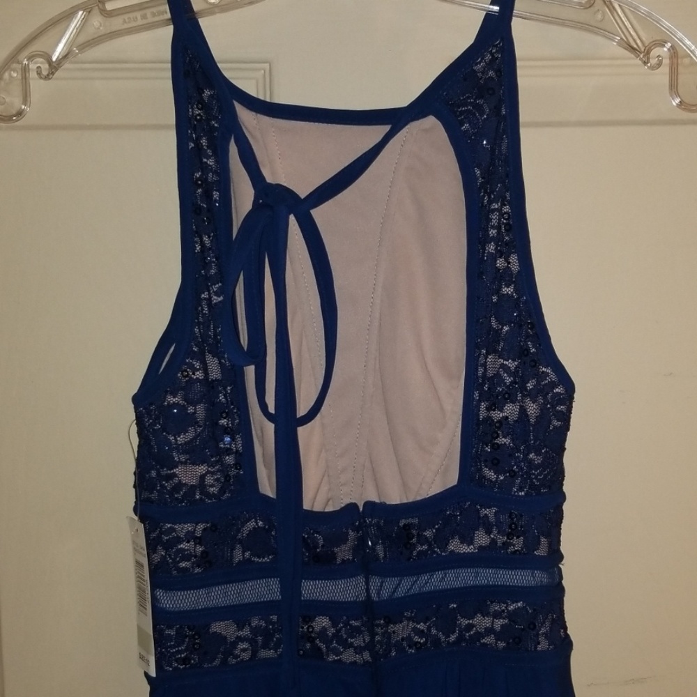 Dress - Picture 4 of 4